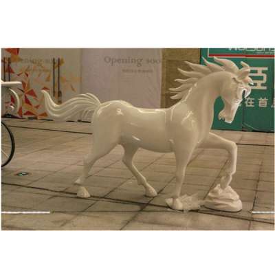 Top quality light weight gloss white life size horse statues for garden